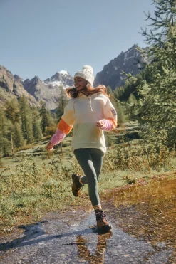 Fleece Ecru HOODCUT CHILLIWACK