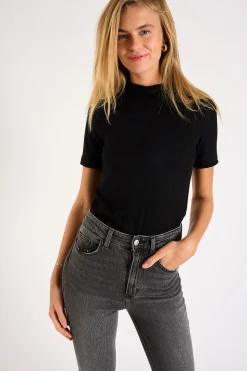 T-shirt Zwart CALEEN TRAVIS